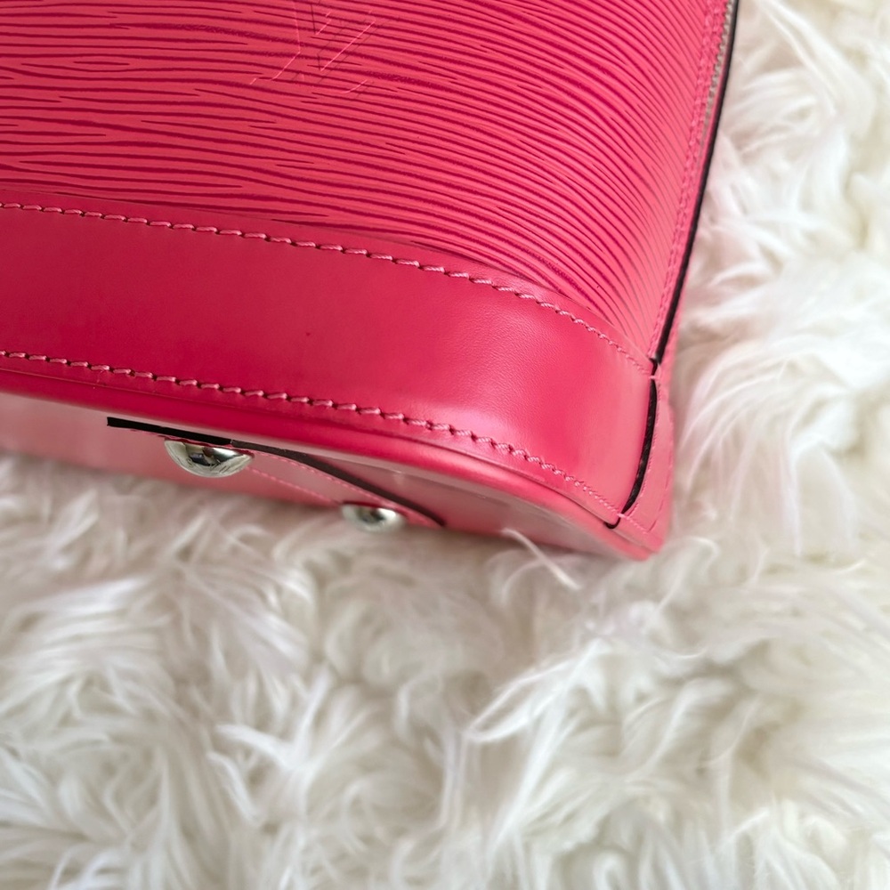 β¨π©·Authentic Louis Vuitton Epi Alma PM Grenade π©·β¨ - Picture 12 of 15